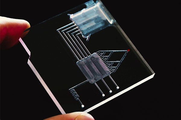 微流控生物芯片激光切割打孔開槽工藝